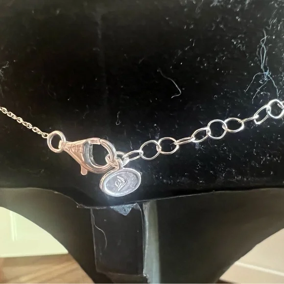 Silpada Minimalist Vertical Bar Pendant NWOT - Picture 5 of 13